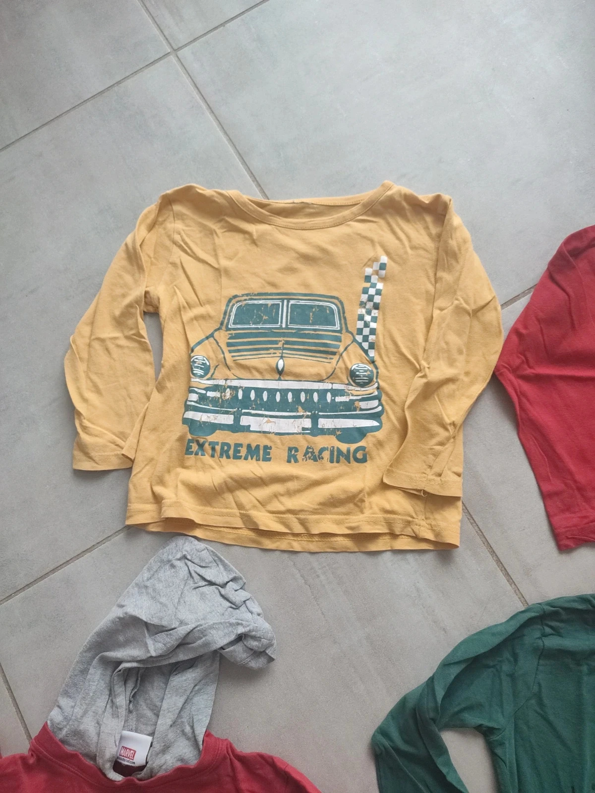Lot of long-sleeve t-shirts for 4-year-old boys – photo 12